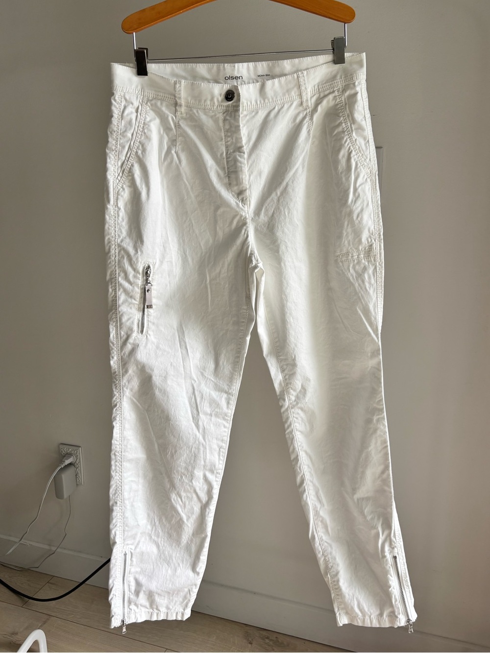 Olsen Mona Slim White Cotton Pants with Zippers